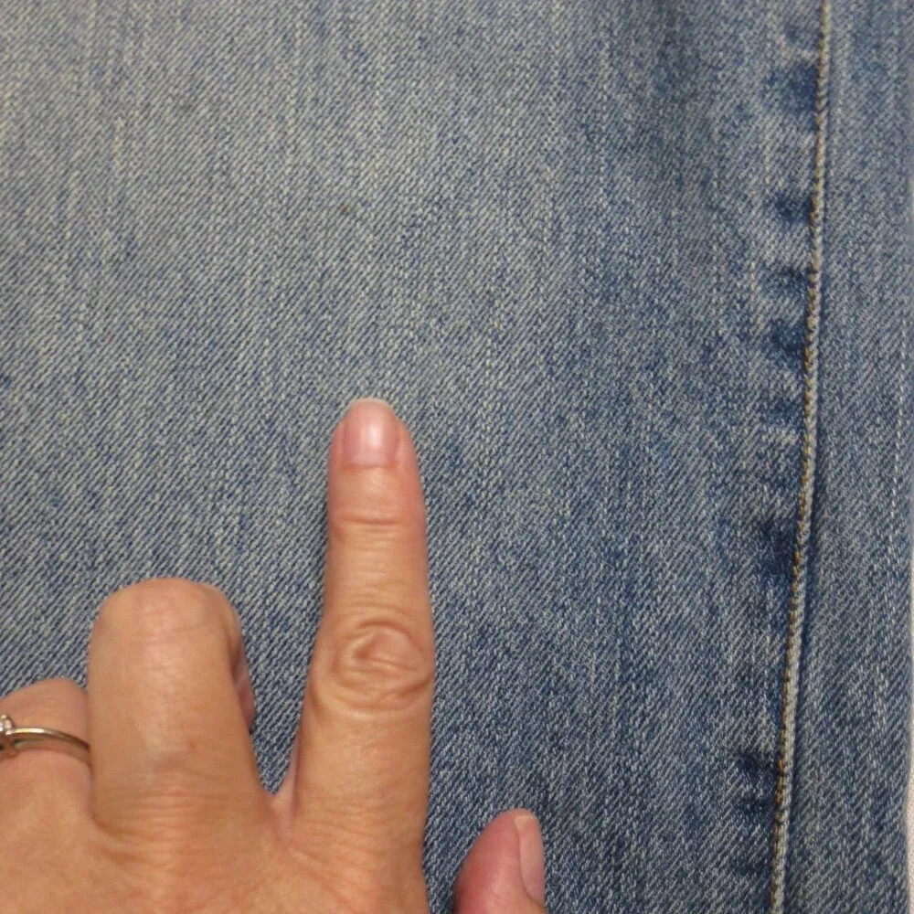GUESS mens JEANS denim BLUE distressed BUTTON-FLY wide leg SIZE 38x30